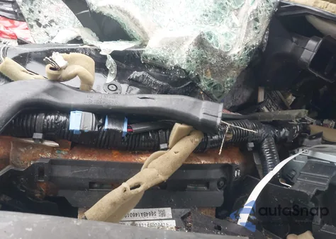 2014 Nissan Rogue Sv z USA, uszkodzony, nr VIN 5N1AT2MT0EC842995